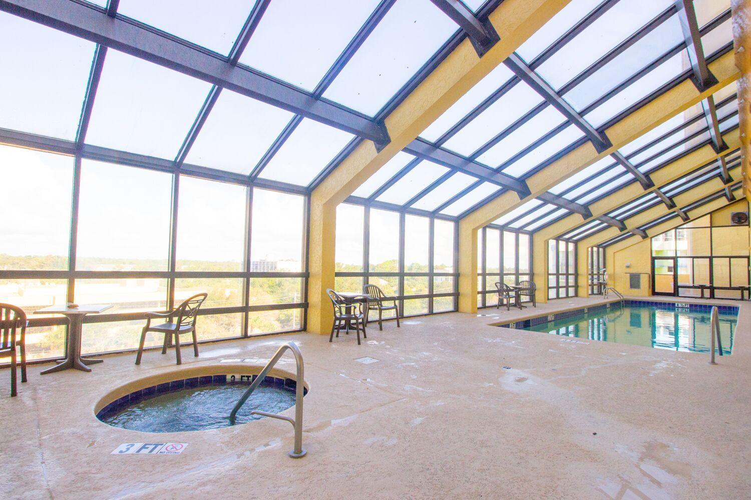 Oversized Ocean View Queen Suite With Beautiful Fireplace And Accents - Sleeps 4 Guests! Myrtle Beach Zimmer foto